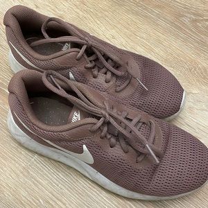 Mauve Nike sneakers size 7.5